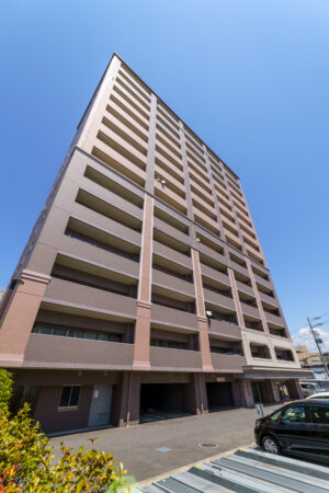 鉄筋コンクリート造（RC造）　アーバンシティ長野駅前4階、サーパス県4階