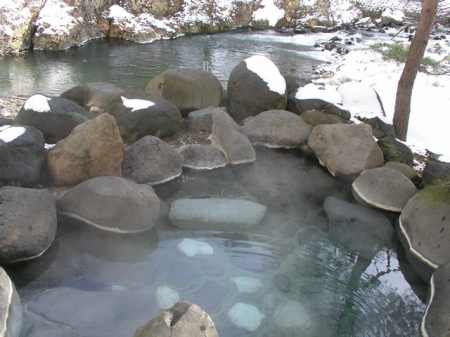 温泉の奥深い世界：無酸素状態で生まれる鮮度の秘密