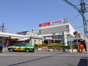 西武新宿線「上石神井」駅まで780m 駅直結に西友があり、駅前の商店街もにぎわっているのでお買い物がとても便利。新宿や山手線にへのアクセスも良好です