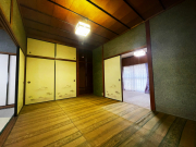 和室（６畳）：隣の和室・洋室と合わせれば広く空間を使えます。