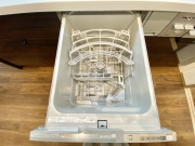 キッチンには食器洗浄乾燥機も付属します。